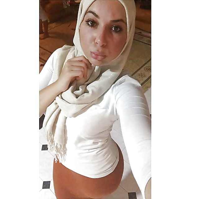 Porn Pics Hijab salope 2016