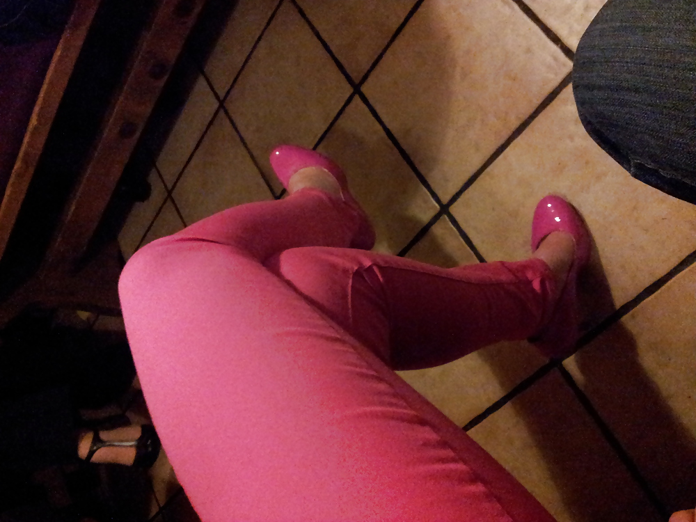 Porn Pics wifes sexy pink pants lack patent shiny heels pumps shoes