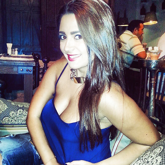 Porn Pics Arab beauty 27 - Cum on her