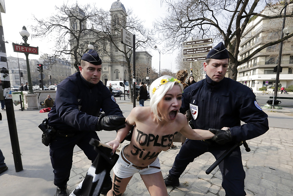 Porn Pics Femen 2013-04-04 Topless Jihad protest day