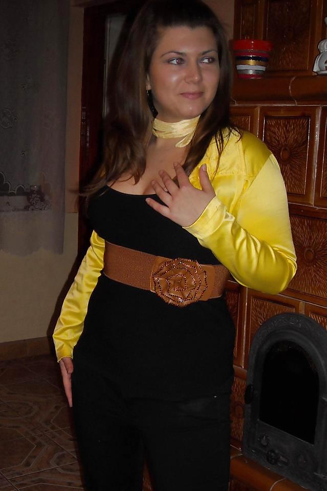 Porn Pics Slutty Bitch for Dirty Comments!