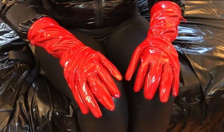 high heel sandals and leggings         