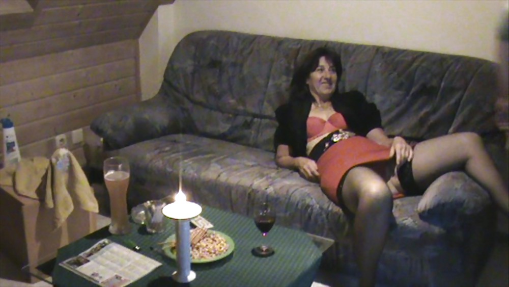 Porn Pics Gisela auf der couch in den arsch gefickt