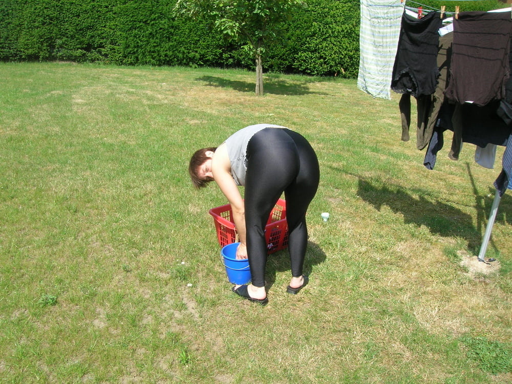 Hot sexy MILF in spandex and lycra - 24 Pics 