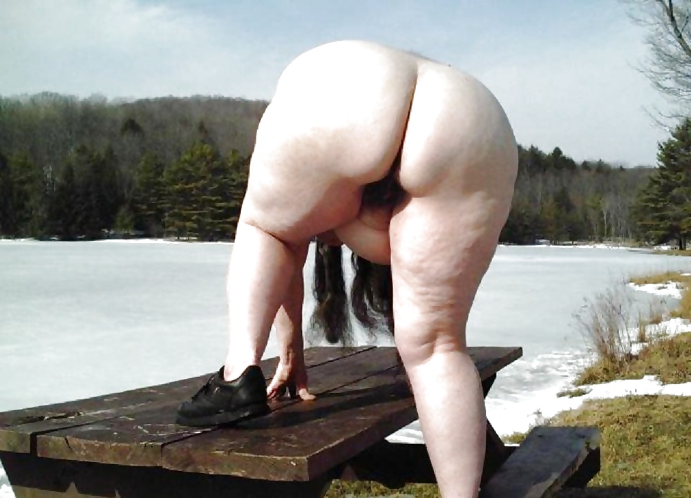 Porn Pics granny and mature butts and holes. Wanna rimm u2?