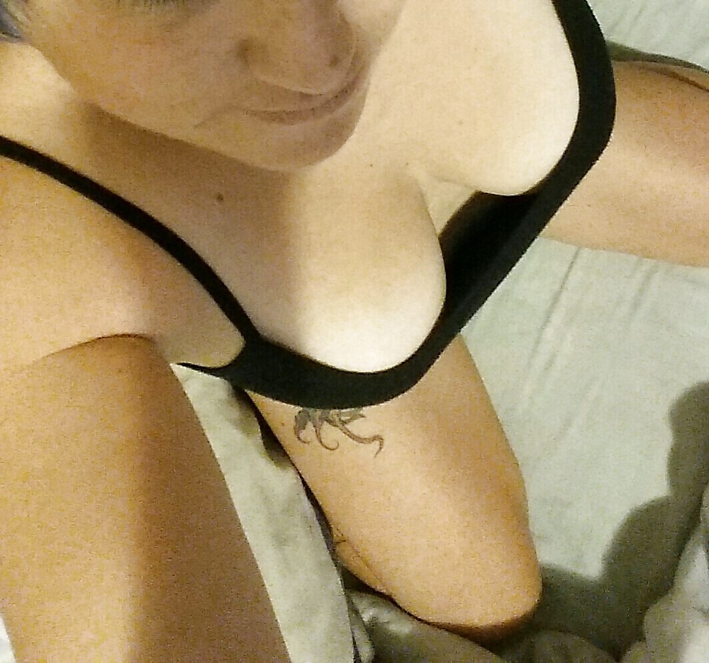 Porn Pics She sent these to me while I was at work today