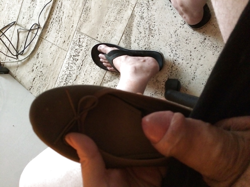 Porn Pics In Schuhe wichsen