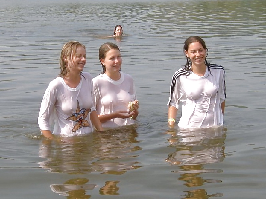 Porn Pics water babes