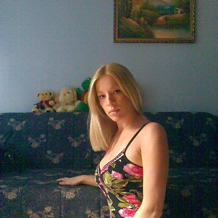 Porn Pics 1 Da li je neko poznaje ?