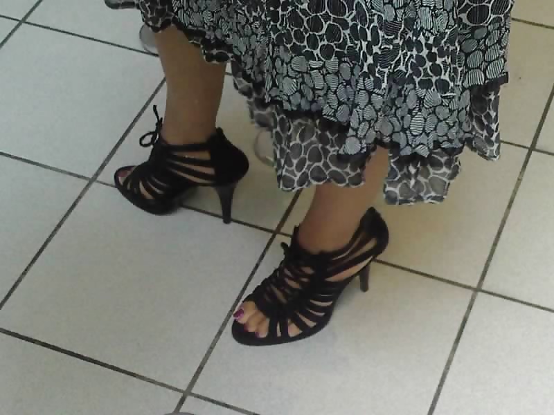 Porn Pics Feet and shoes of wife, daughter, lovers and friends