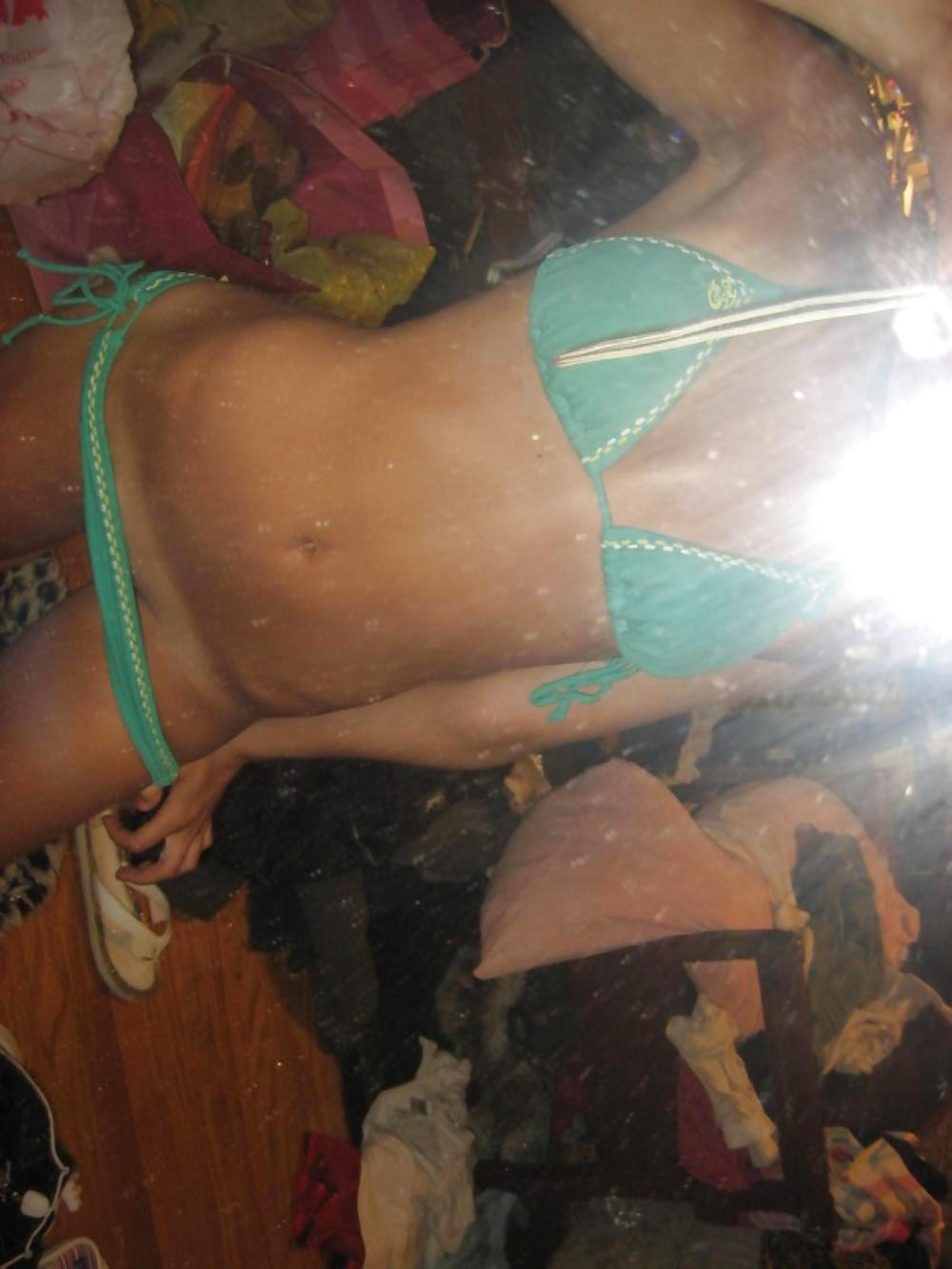 Porn Pics College teen selfshots