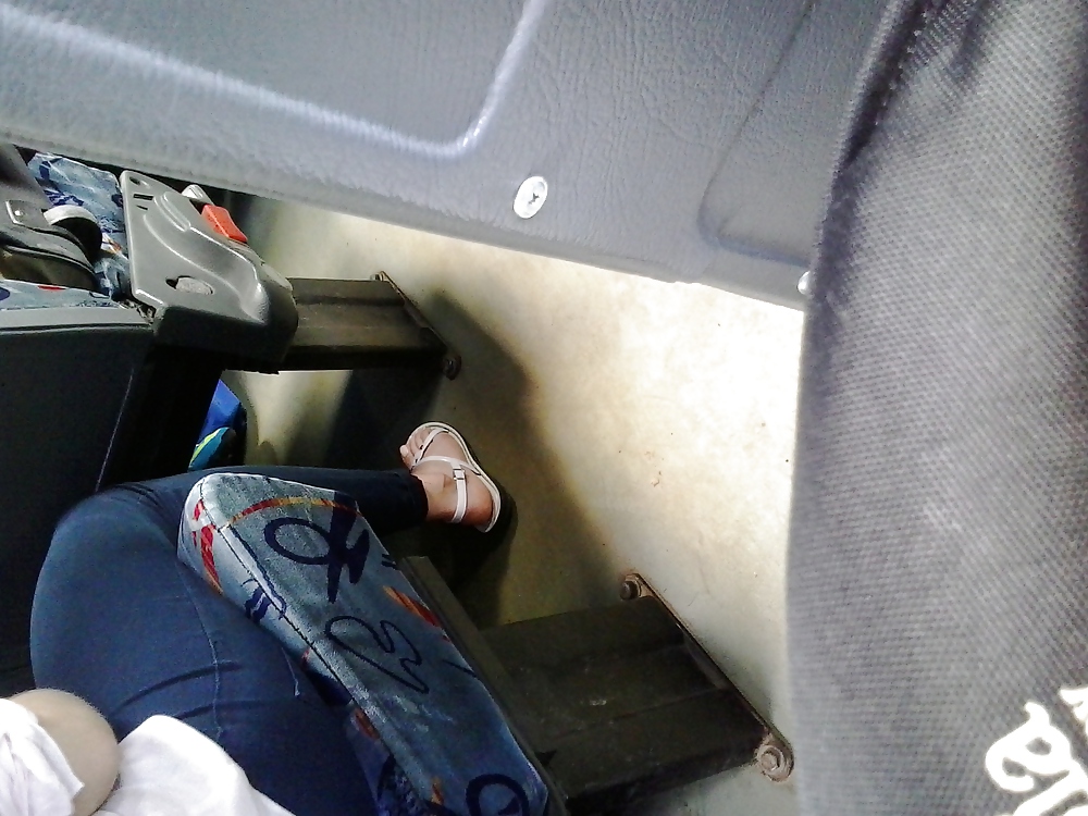 Porn Pics Feet Met in the Bus