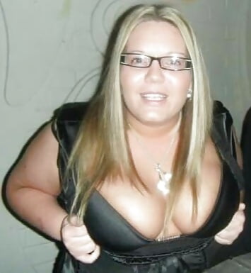 Porn Pics Huge boob blonde BBW flaunts deep cleavage