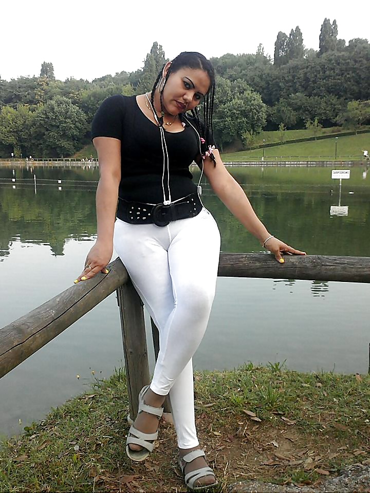 Porn Pics gypsy girlfriend