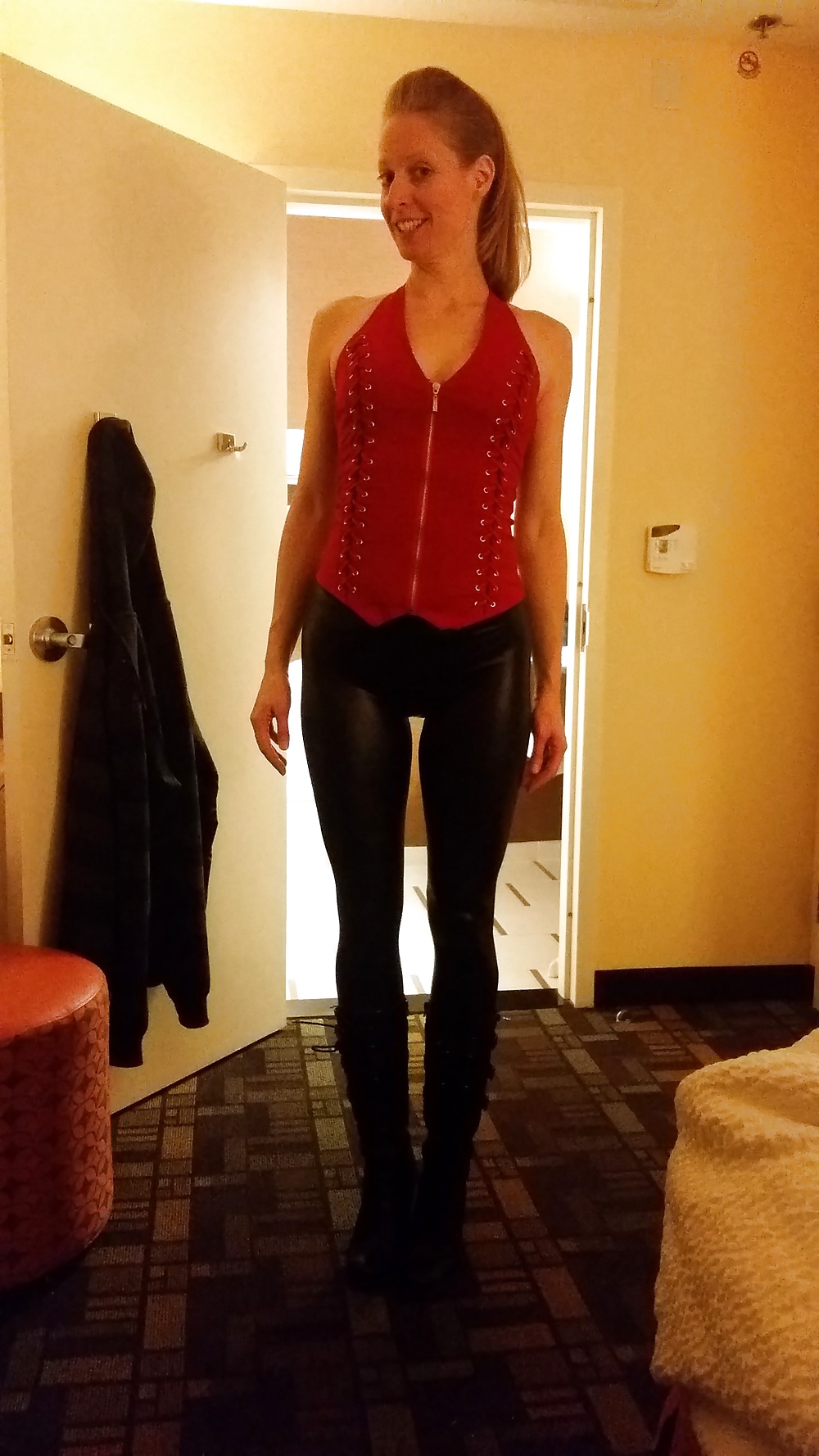 Porn Pics Wet look leggings