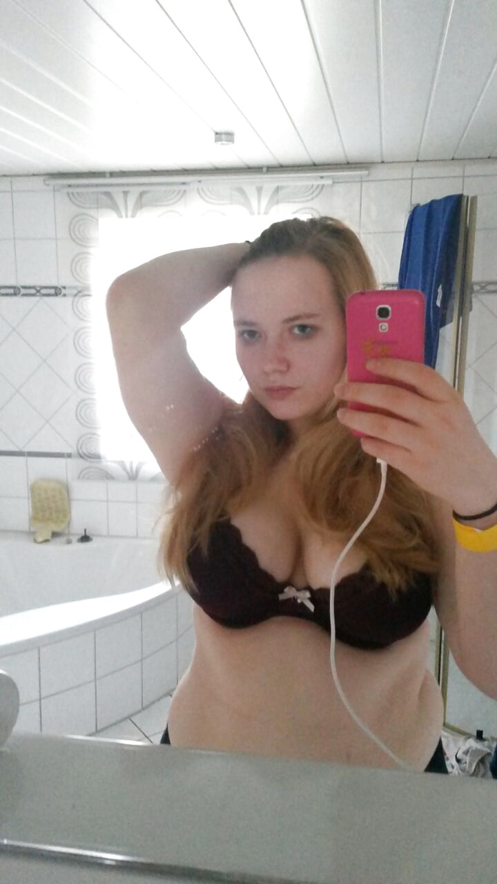 Porn Pics Kathi, 19 YO from Munich, Germany EXPOSED curvy girl