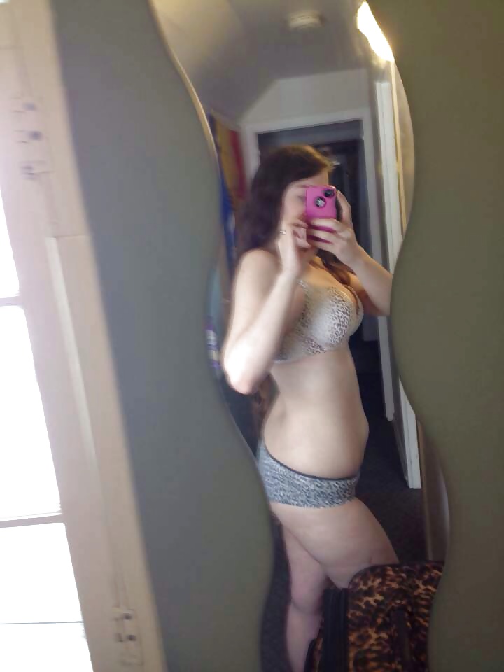 Porn Pics canadian whore (private photos sent to m on kik messenger)