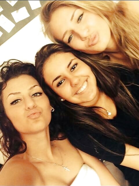 Porn Pics Which girl would you fuck?