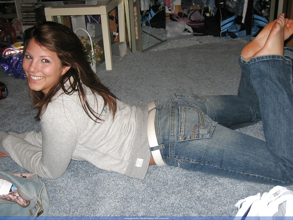 Porn Pics Horny girls in jeans LXXVII