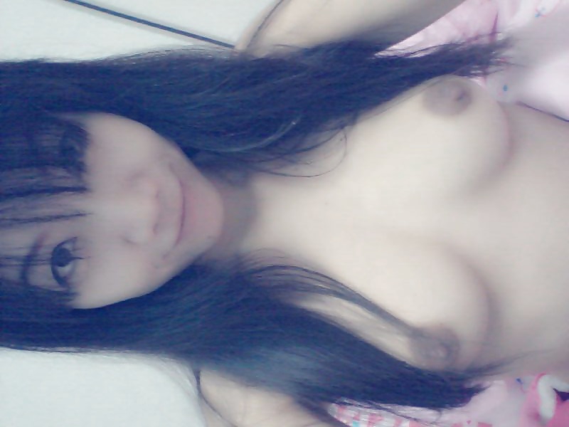 Porn Pics Awek Thai Spa Kuantan posing bogel