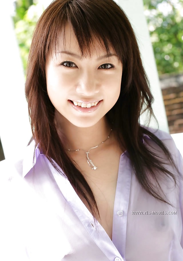 Porn Pics Young Japanese cutie!