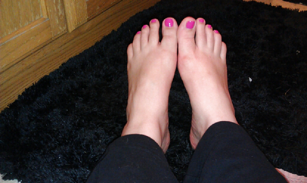 Porn Pics A few more pics of my sexy feet