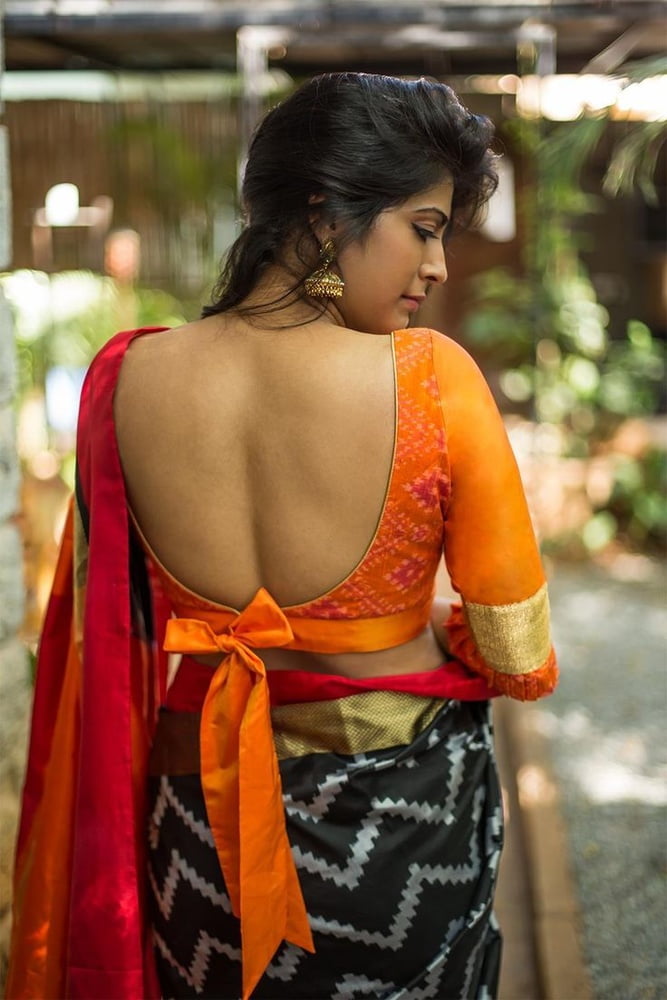 Girl's Guide To Looking Sexy In A Saree