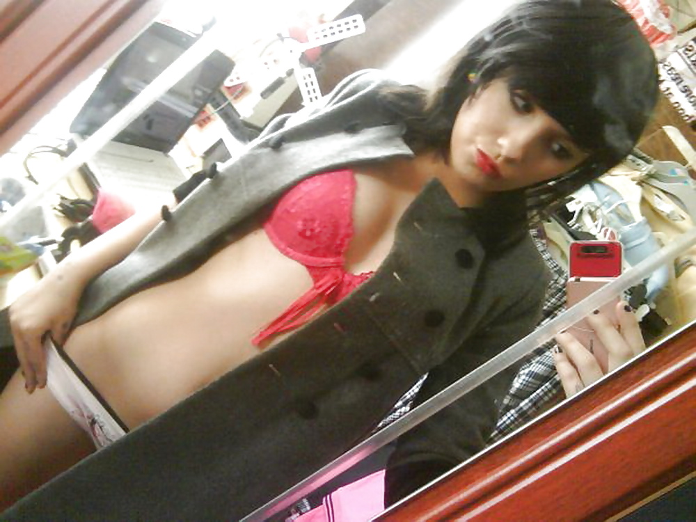 Porn Pics Cute Emo girl from Belgium