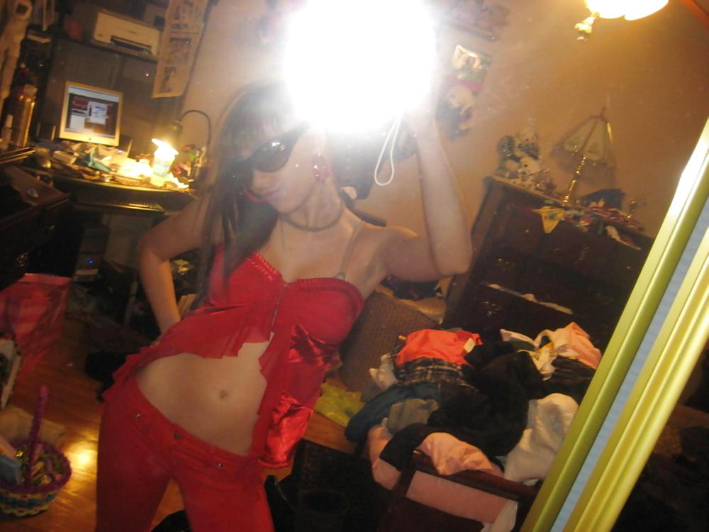 Porn Pics College teen selfshots