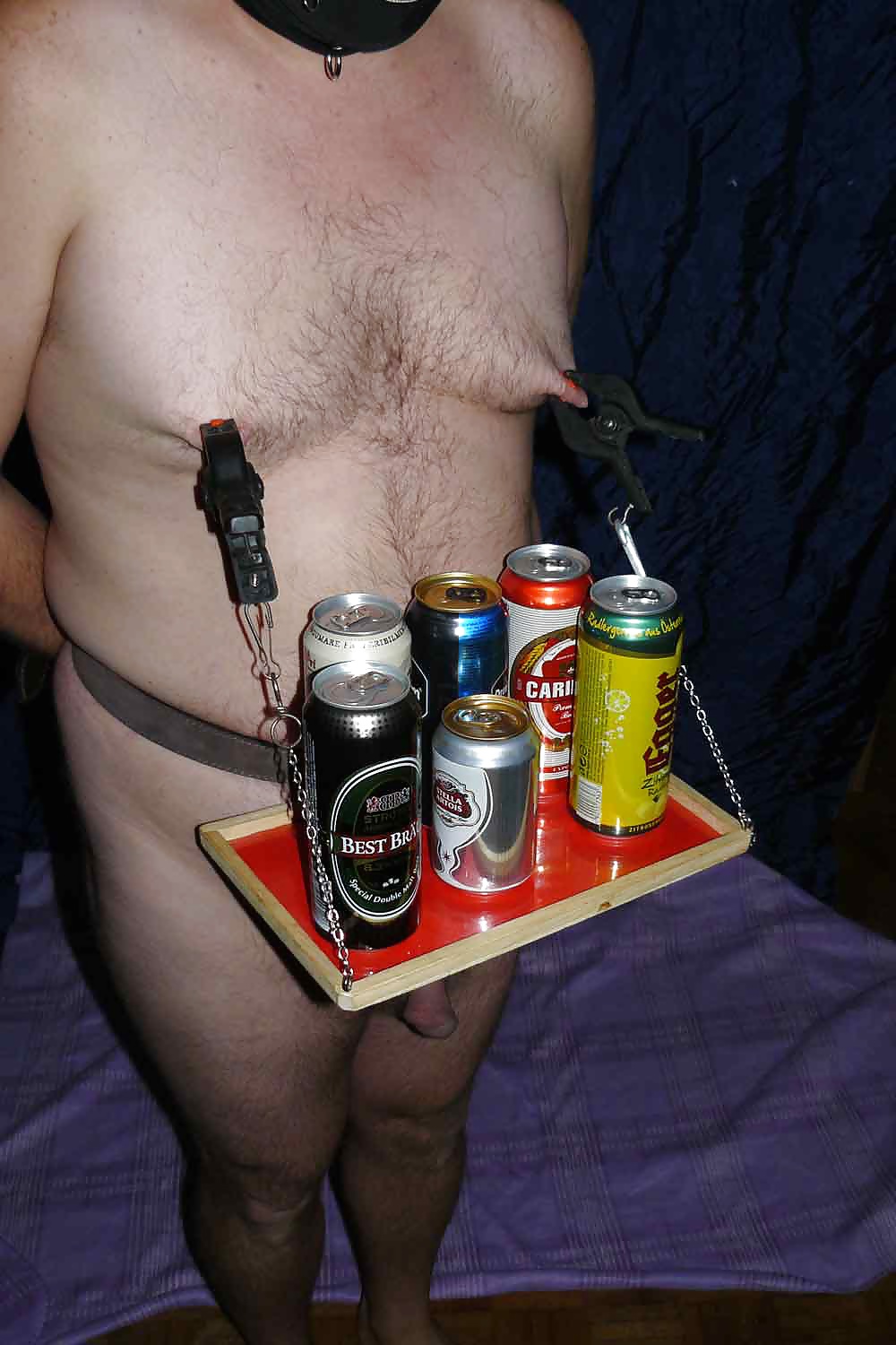 Porn Pics serve beer