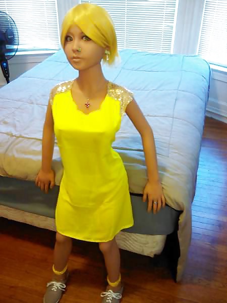 Porn Pics Nina's yellow dress