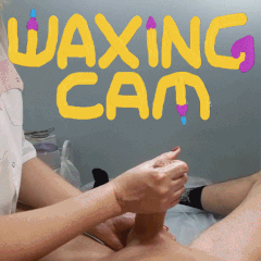 在脱毛期间，鸡巴从他肿胀的头上抽干 precum