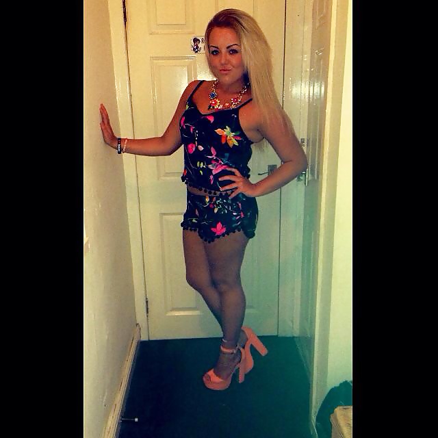 Porn Pics UK Facebook Teens - Bethany & Demi