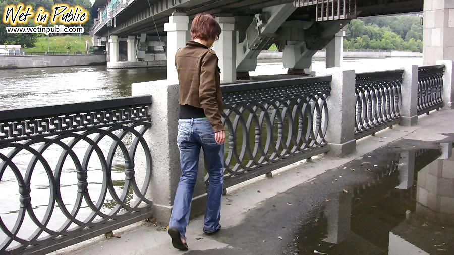 Porn Pics weting in the public