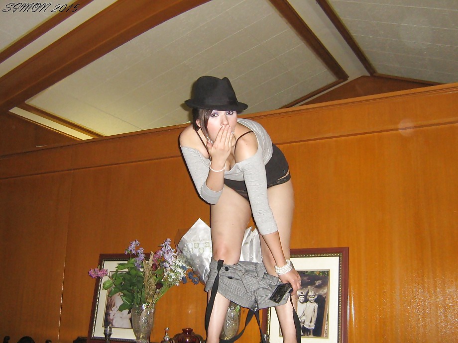 Porn Pics Amateur PYT Striptease