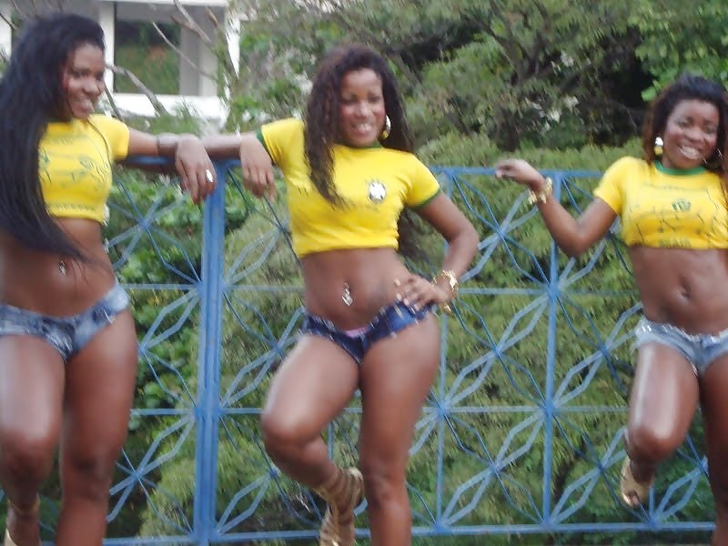 Porn Pics Girls from the favelas of Rio de Janeiro.(Personal Archive)1
