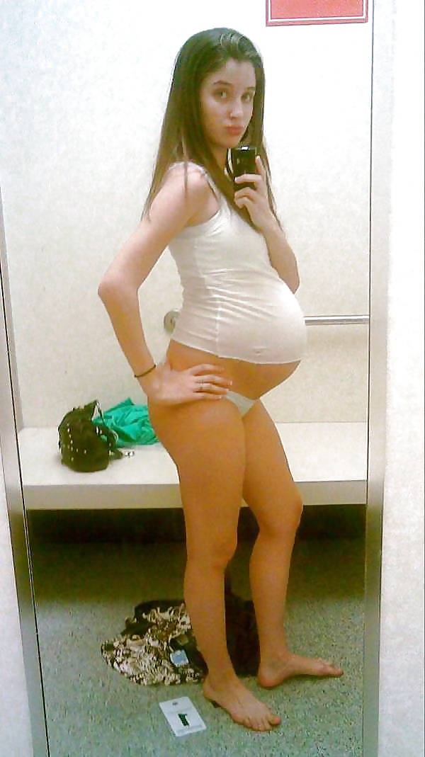 Porn Pics Pregnant selfies 01 - FG9