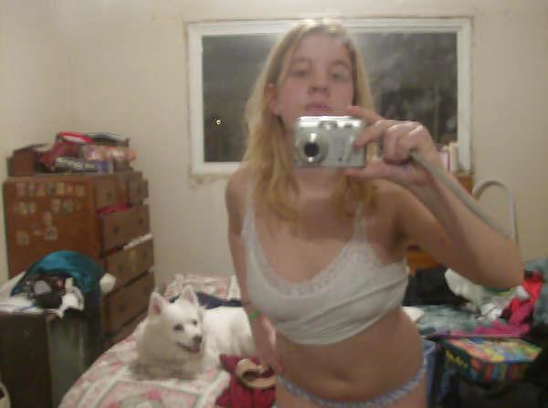 Porn Pics blonde self pic