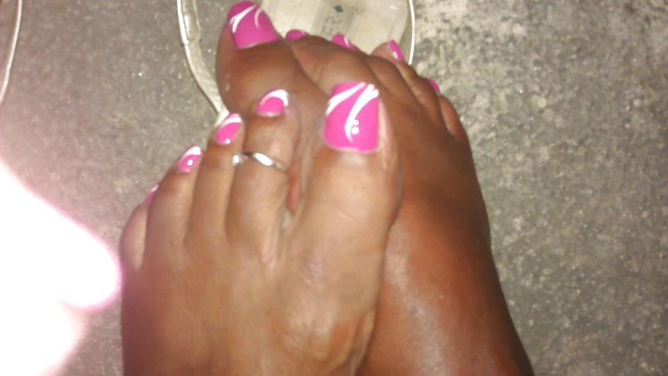 Porn Pics black womans sexy toes