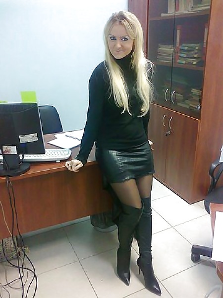 Porn Pics Girls in Leather and Boots part 10