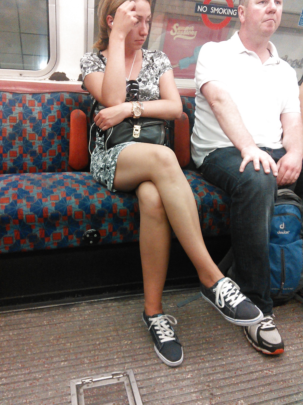 Porn Pics Londonperv's Candids 2014 - June vol 6 (Train Perving)