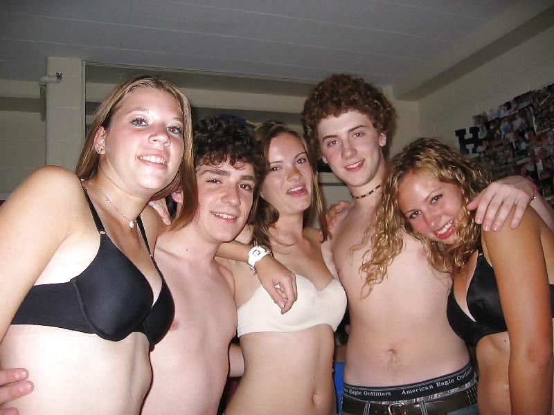 Porn Pics Bra Babes 34