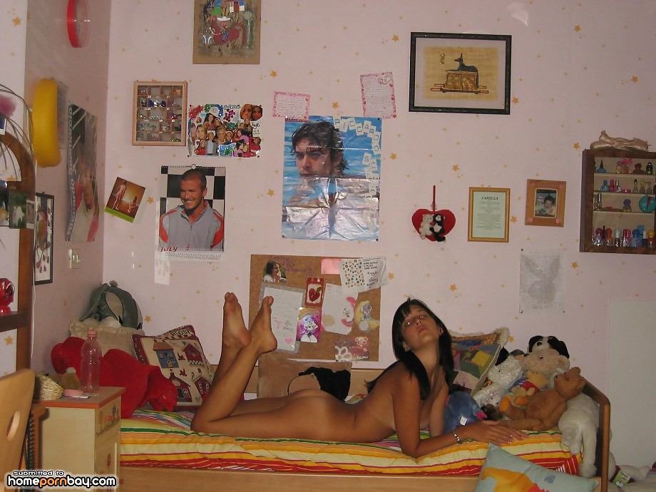 Porn Pics Brunette teen naked in her room