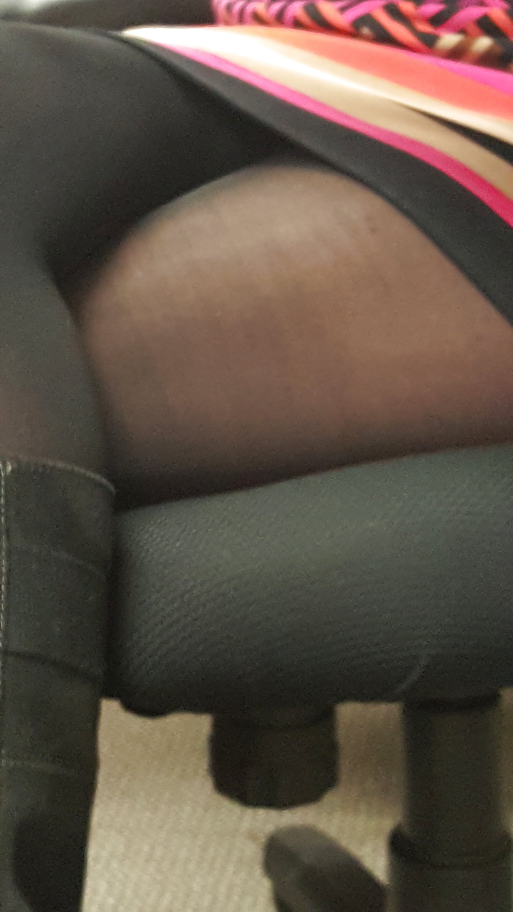 Porn Pics My employee's candid pantyhose