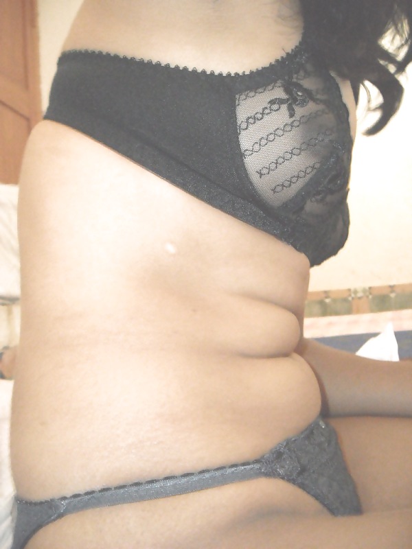 See and Save As indian wife posing in black bra and panty porn pict -  4crot.com