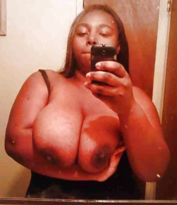 Porn Pics Big nippled selfies 3