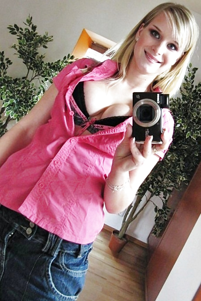 Porn Pics Private Self-Shot session of a young cute blond Teen Girl