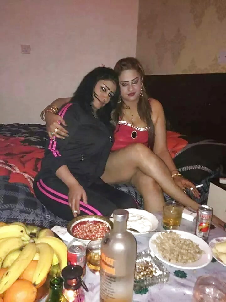 Porn Pics Lesbians 87 Sexy Bitch ARAB 2
