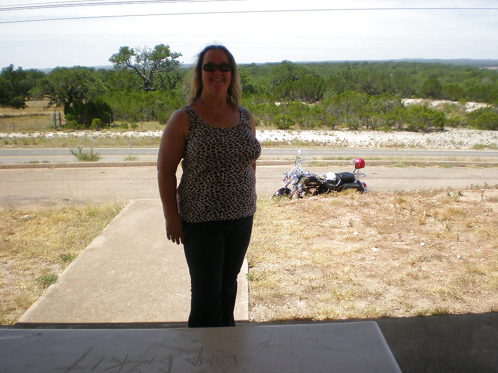 Porn Pics Emailed Pics To Post. Please Comment For Her