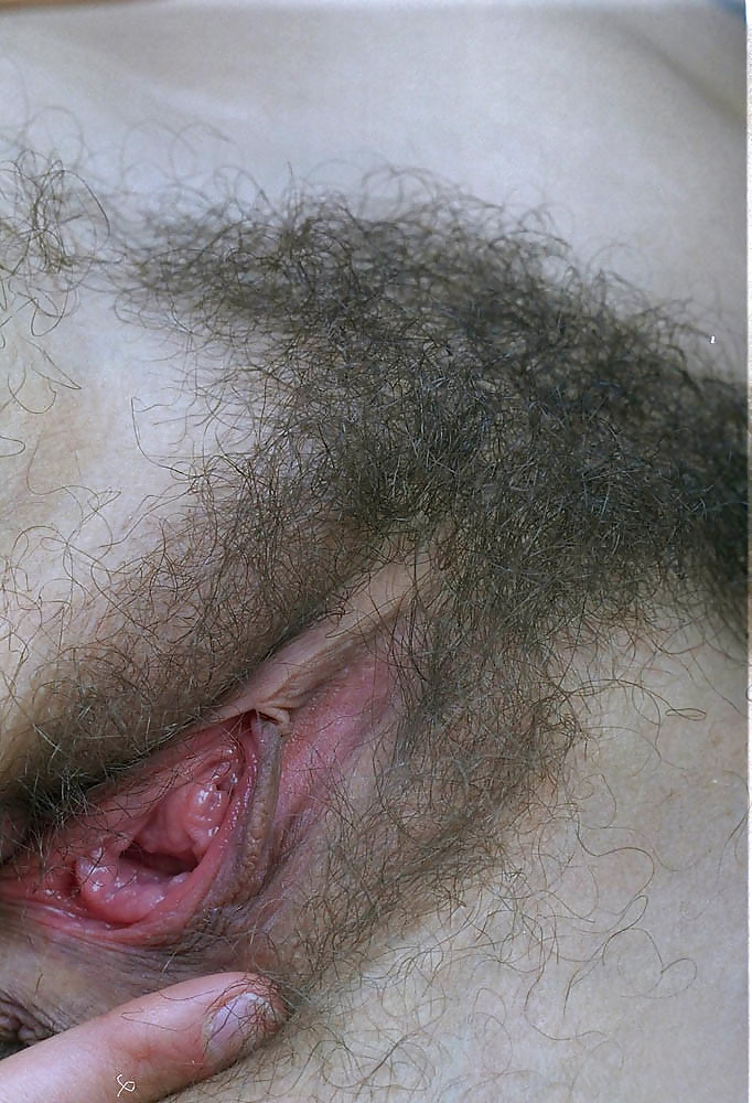 Porn Pics HOT AND HAIRY - EMILY